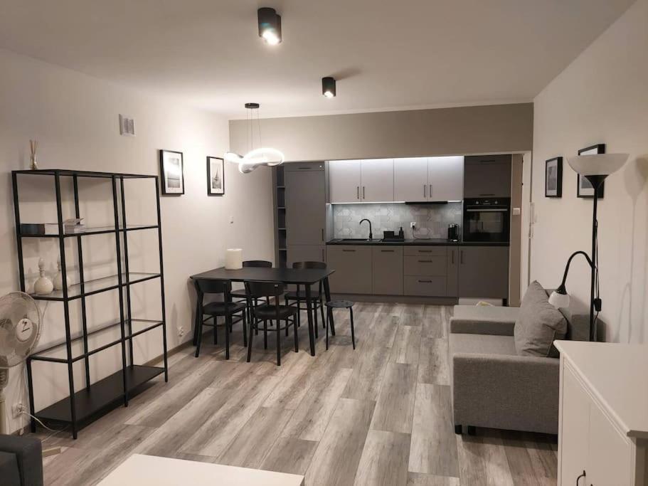 Uroczy Apartament W Scislym Centrum Gizycka Giżycko Buitenkant foto